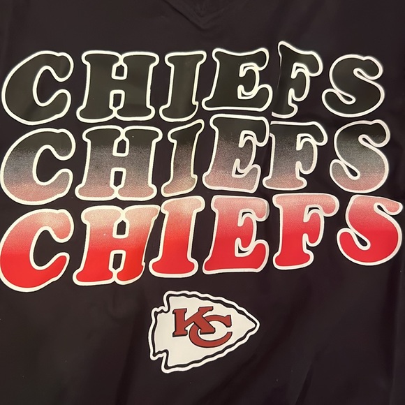 Kansas City Chiefs ‘47 V Neck Tee - Picture 3 of 6